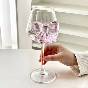 Bow Wine glass