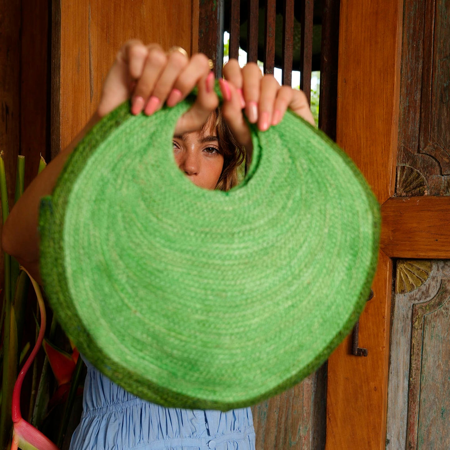 The Solo Avocado Jute Bag In Green